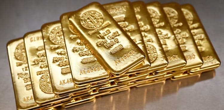 Gold trims losses on softer-than-expected US inflation data