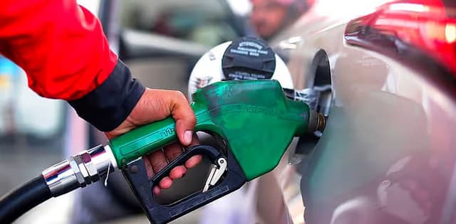 Petrol price update: Aurangzeb says decision to be announced by petroleum ministry